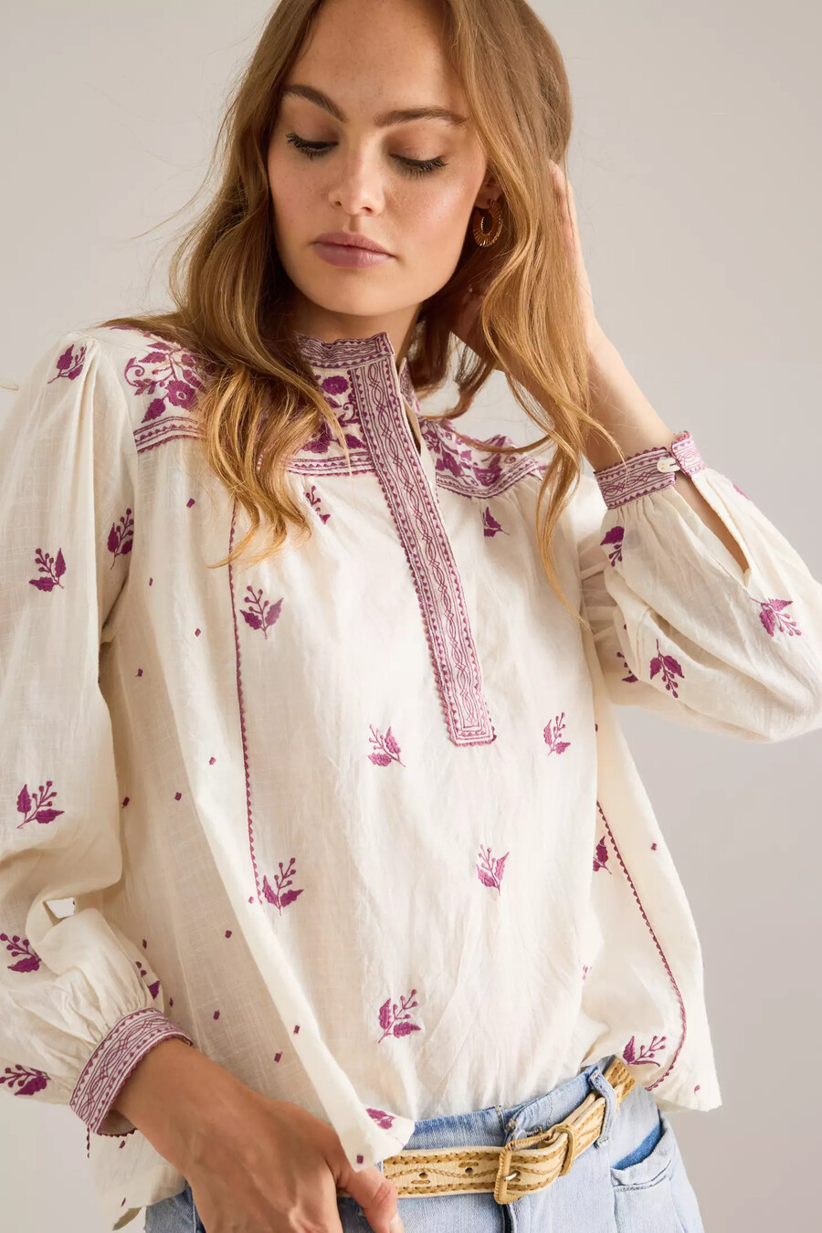 blusa bordada florence de dilli grey
