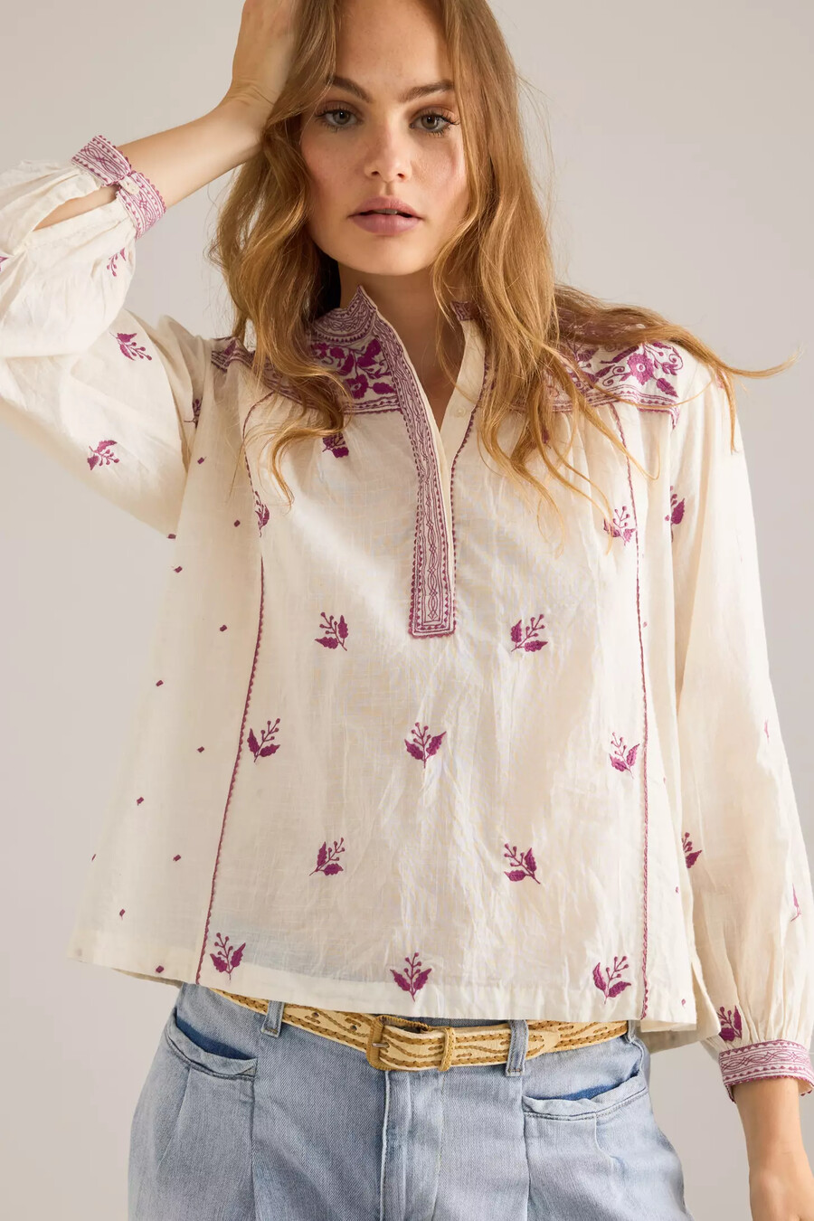 blusa bordada florence de dilli grey