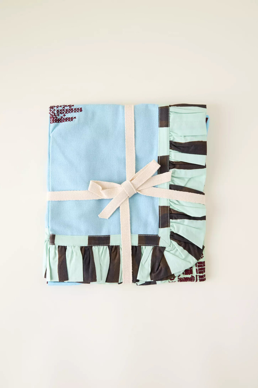 manteles individuales bordados con volantes de damson madder juego de 2