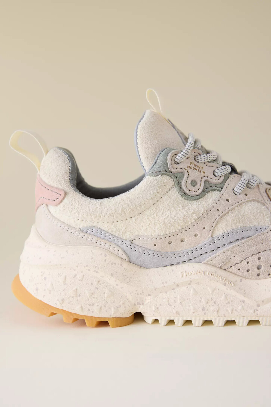 zapatillas de ante flower mountain wave
