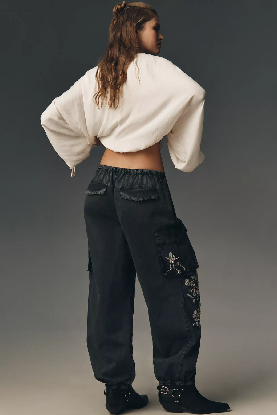 pantalones globo adornados con cristales pilcro