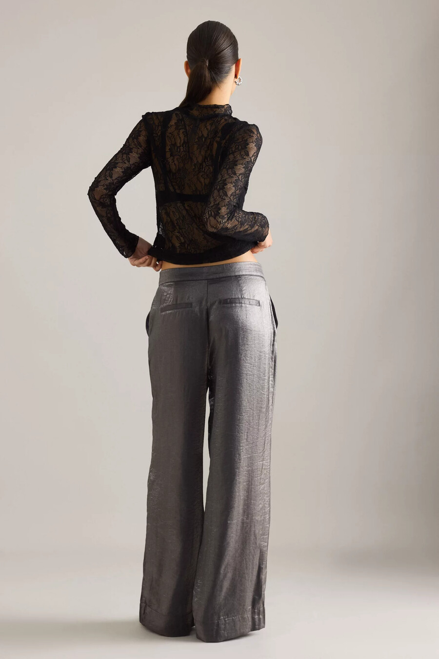 pantalones de tiro medio y pierna ancha revestidos margot seleccionados
