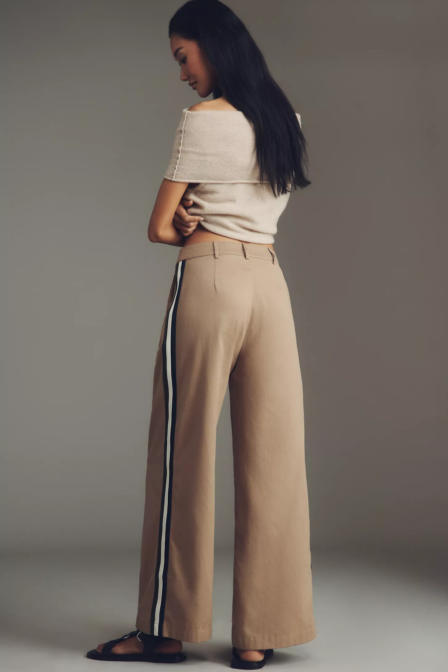 pantalones deportivos plisados maeve