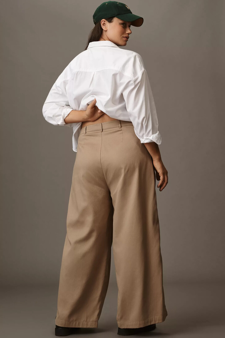 pantalones deportivos plisados maeve