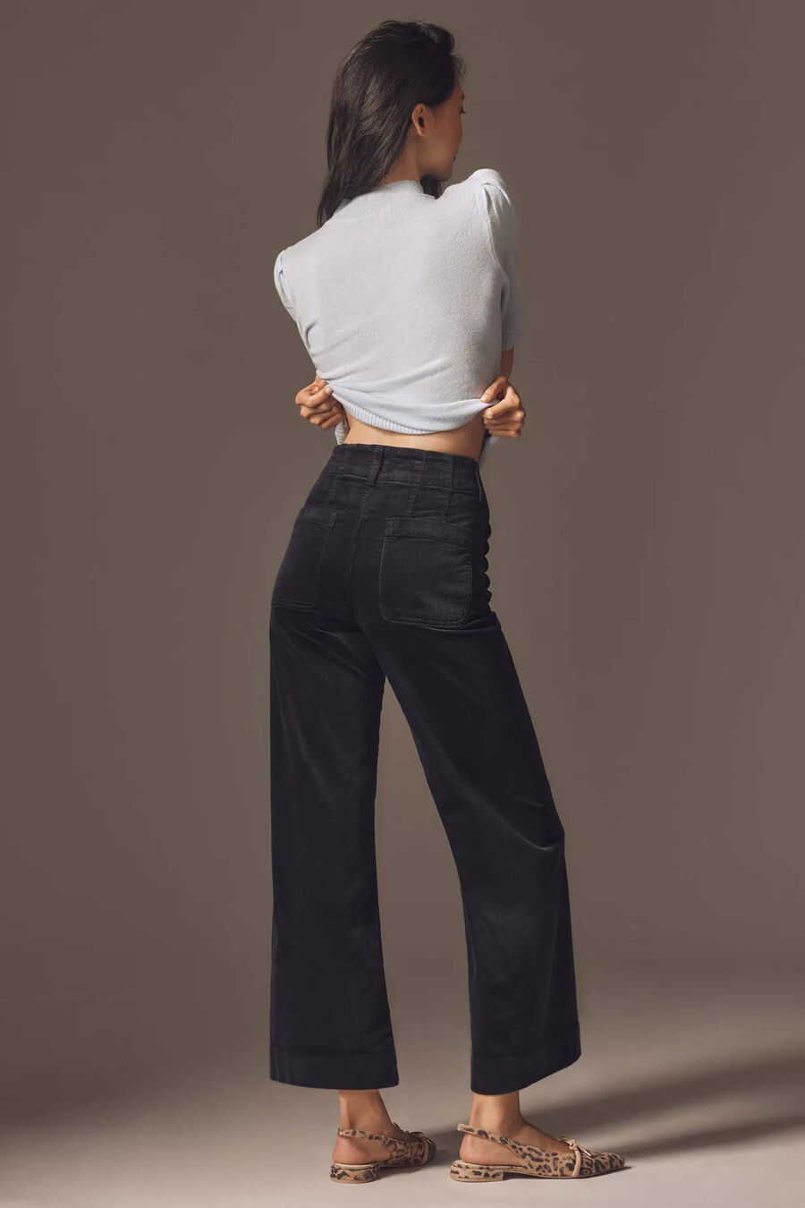 pantalones anchos colette crop de maeve edición de pana con bolsillos festoneados