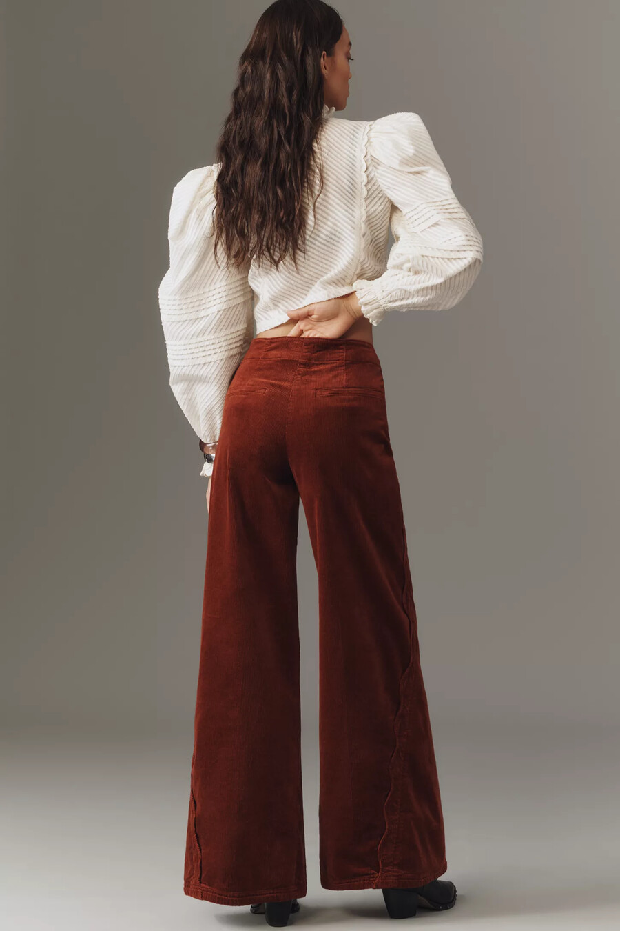 pantalones anchos festoneados maeve edición pana