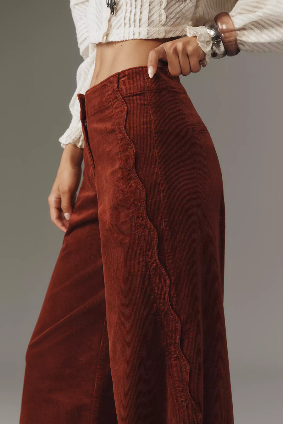 pantalones anchos festoneados maeve edición pana