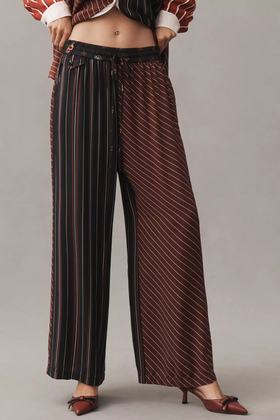 pantalones anchos y estampados brooklin