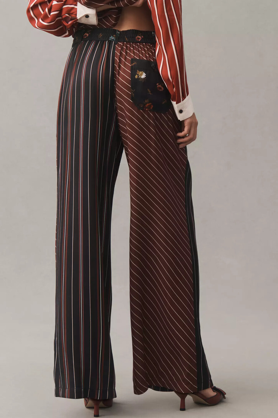 pantalones anchos y estampados brooklin