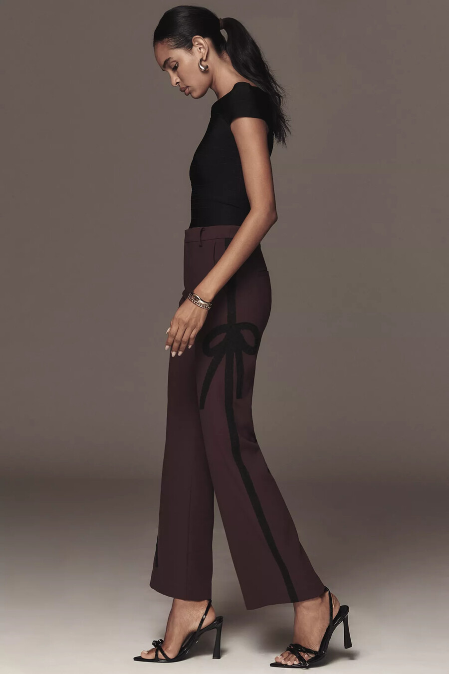 pantalones acampanados ajustados con cinta maeve