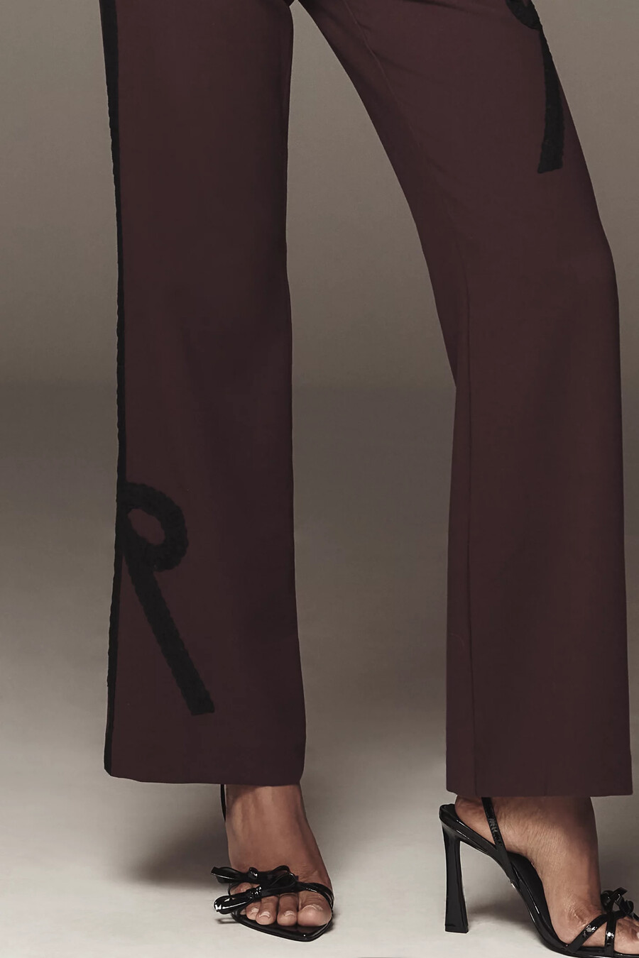 pantalones acampanados ajustados con cinta maeve