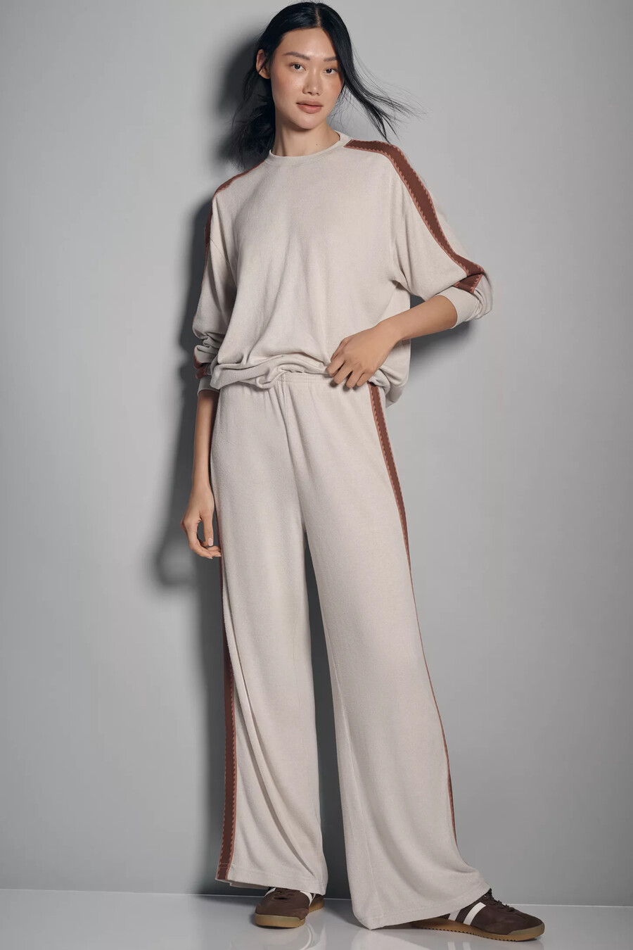 pantalones color avellana de the upside quest