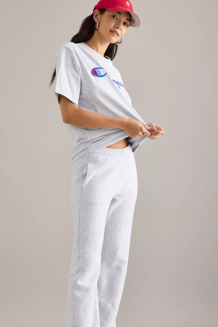 pantalones deportivos acampanados champion