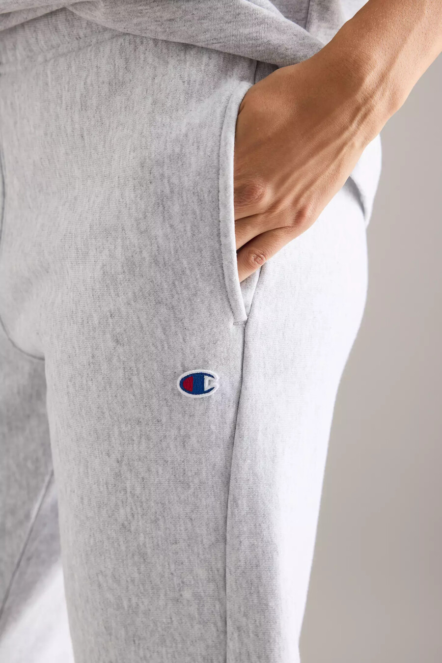 pantalones deportivos acampanados champion