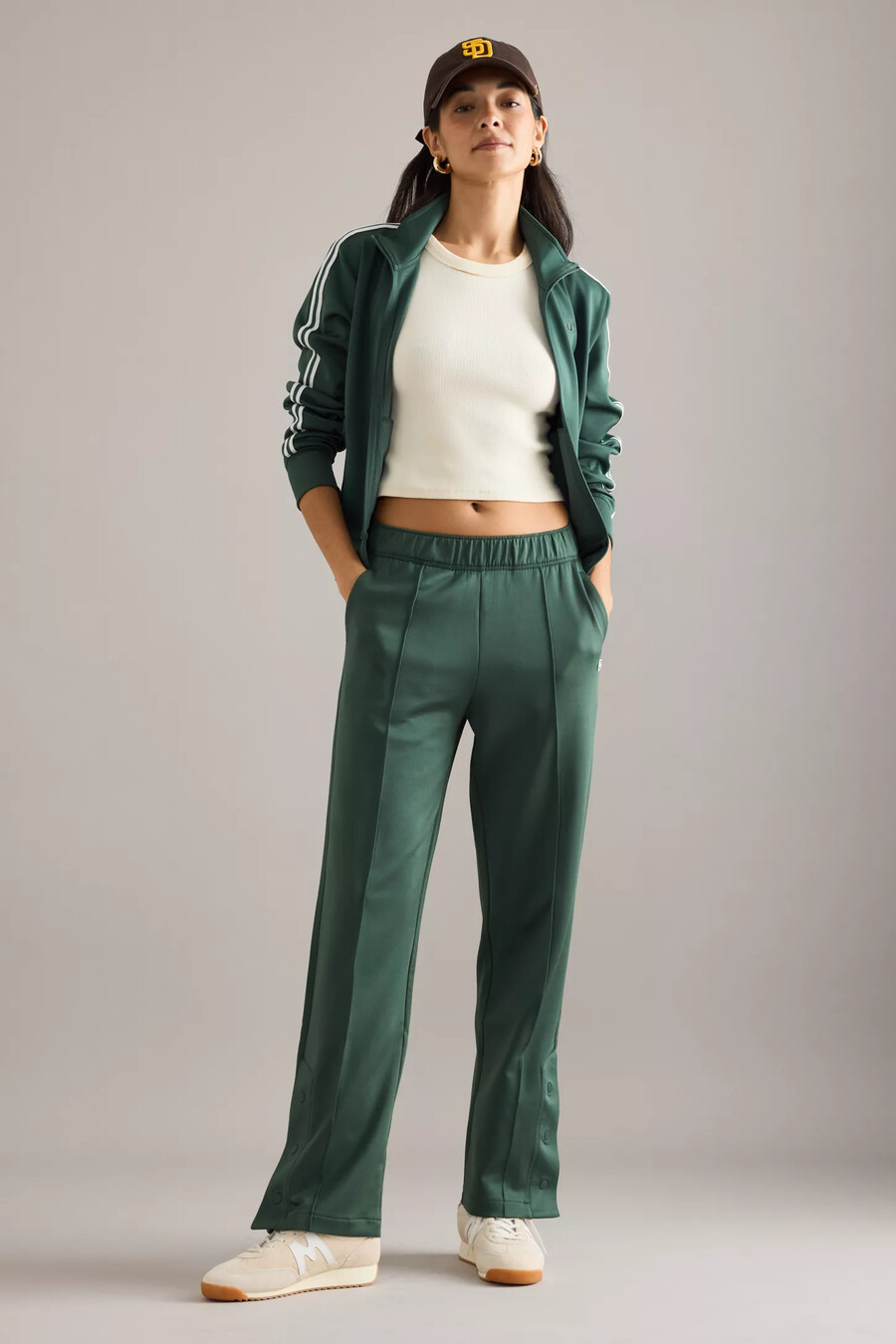 pantalones deportivos con pinzas champion