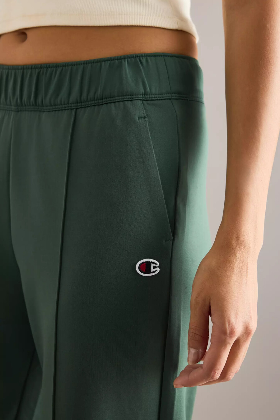 pantalones deportivos con pinzas champion