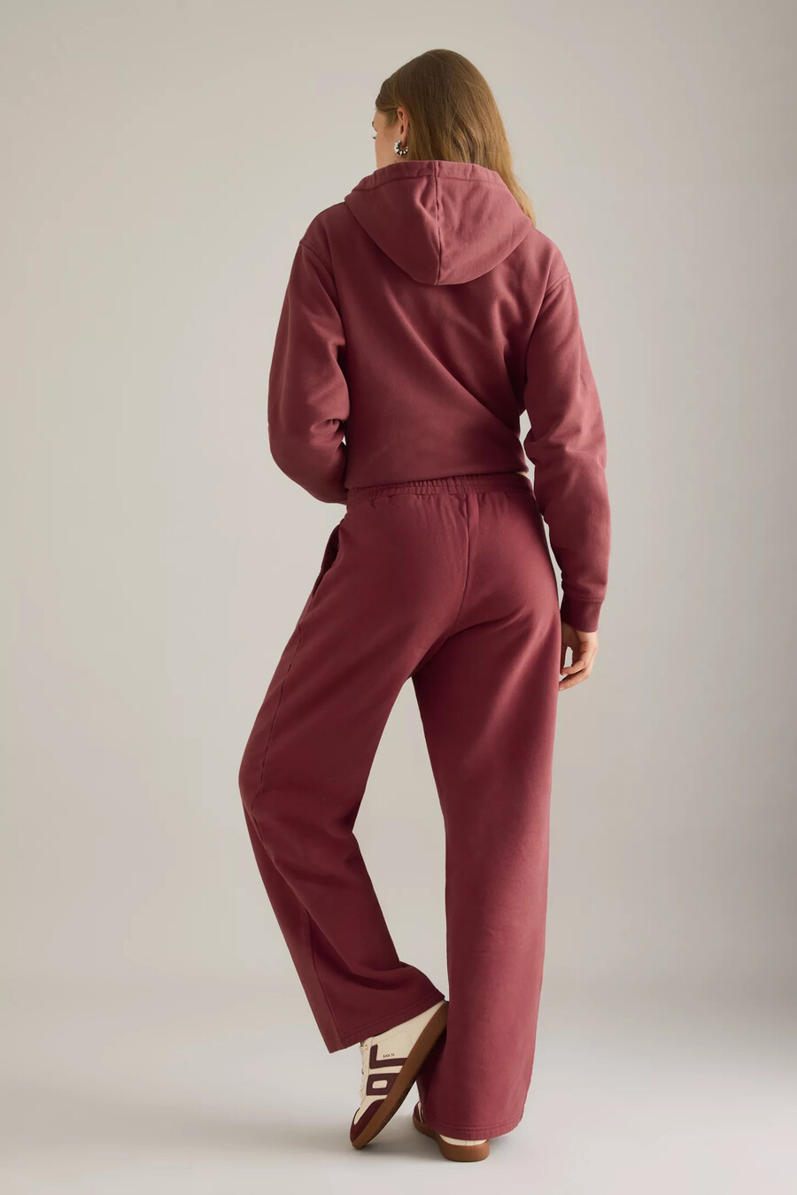 joggers de pierna ancha con pinzas fergie de 4th reckless