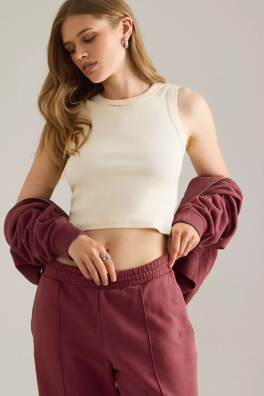 joggers de pierna ancha con pinzas fergie de 4th reckless