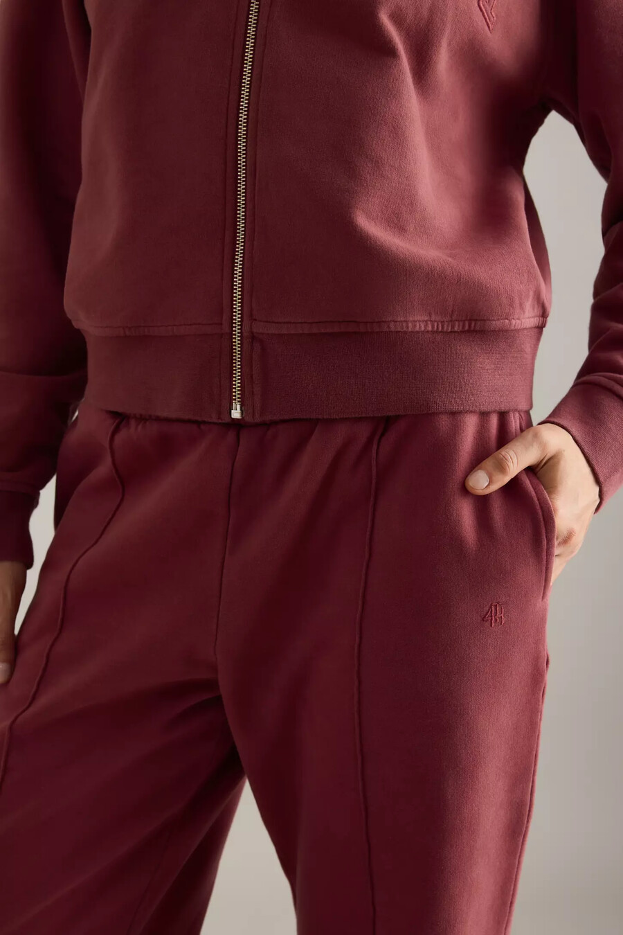 joggers de pierna ancha con pinzas fergie de 4th reckless