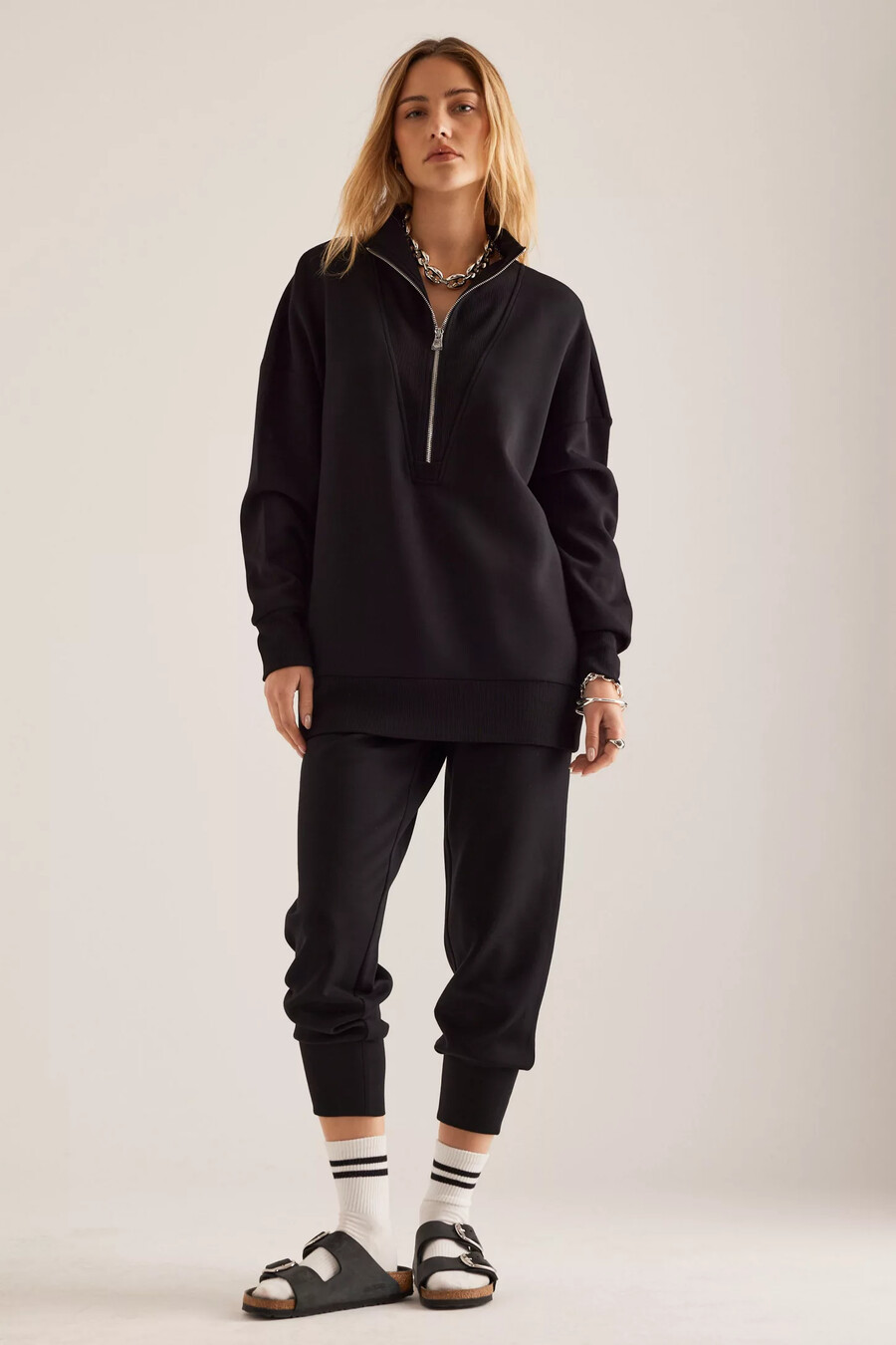 pantalones deportivos varley con puños ajustados
