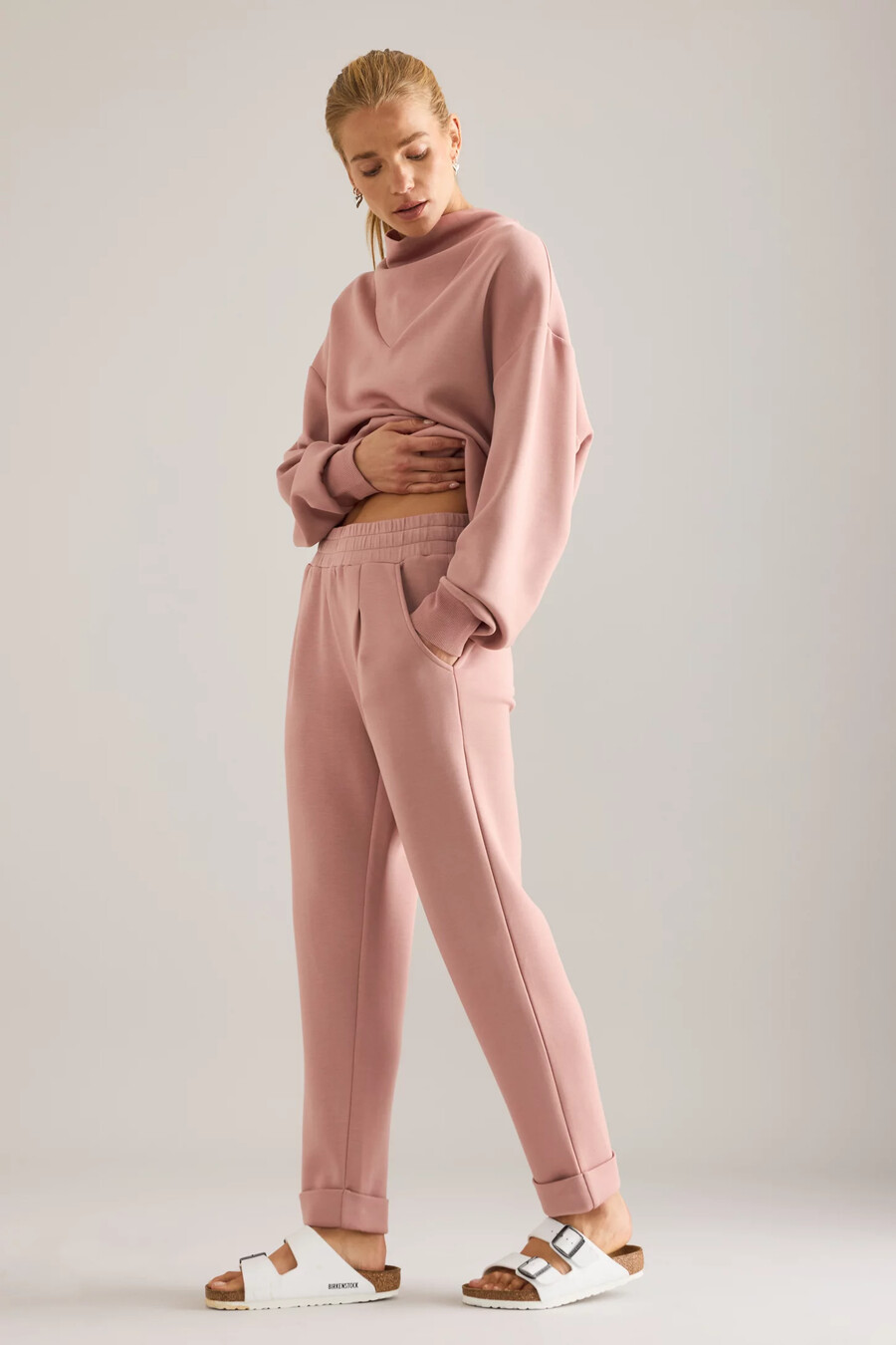 pantalones deportivos varley con puños ajustados