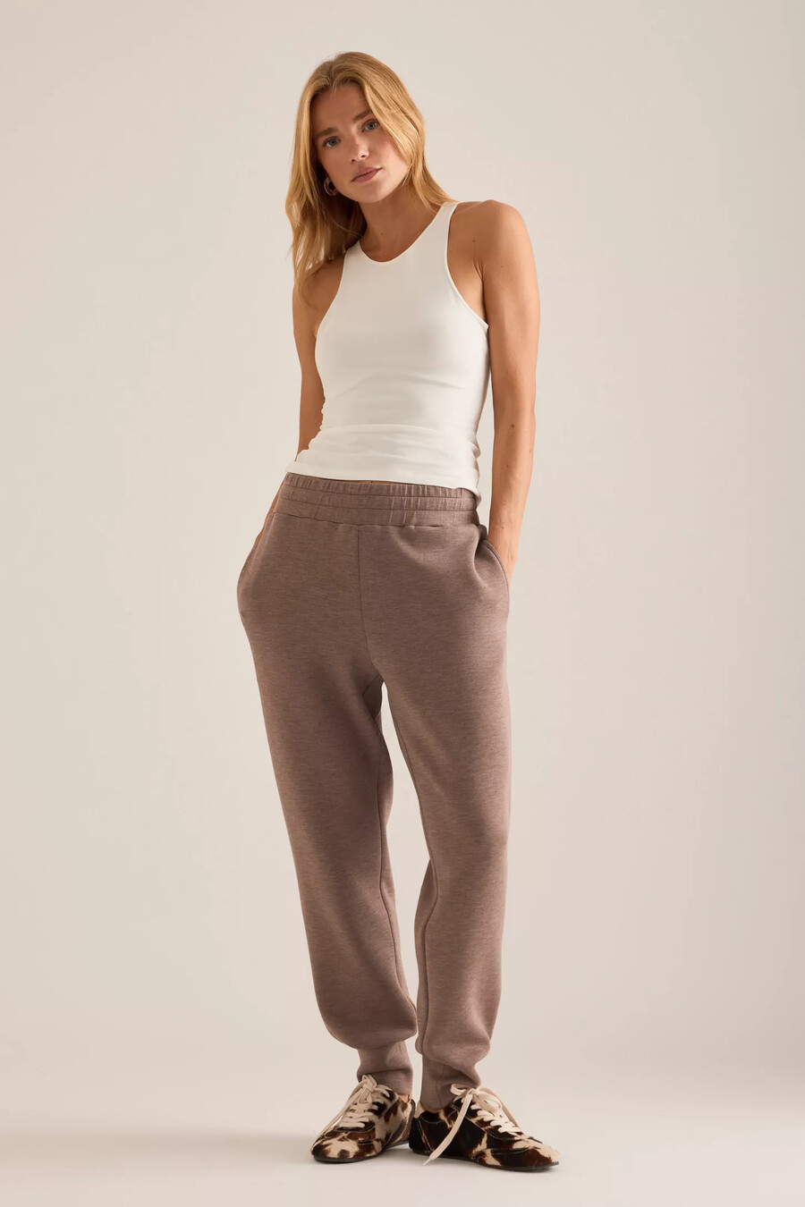 pantalones deportivos varley the slim cuff 25